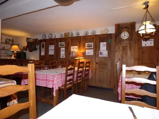 L'auberge Chez Leon Couette-café 3*